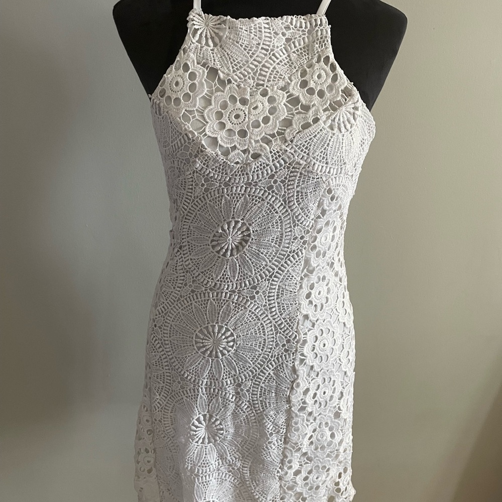 Francesca's Collections Cream Halter Sheath Midi Dress